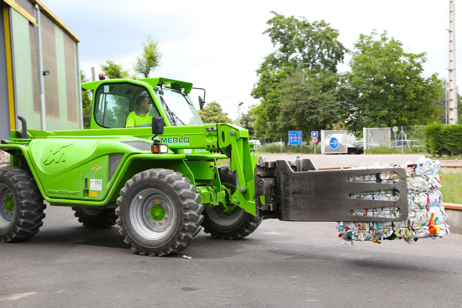 Tri 09. Chariot télescopique à pinces